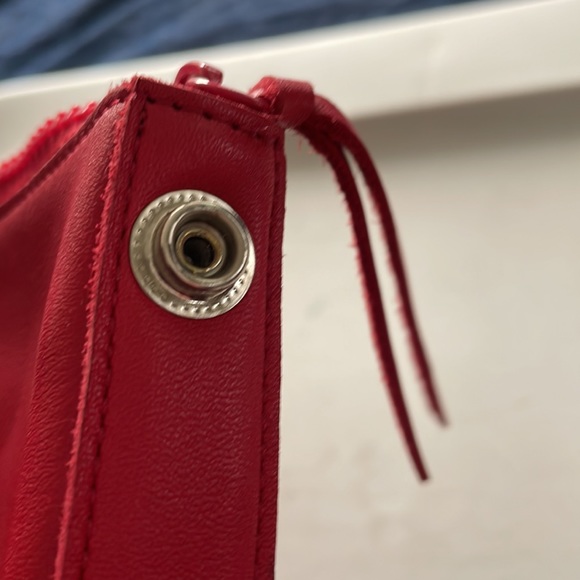 Gap wristlet / clutch - Picture 5 of 10